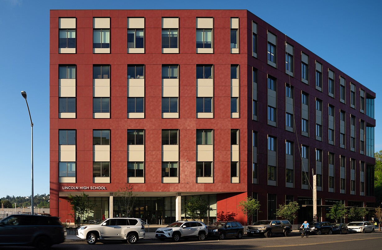 Lincoln High School - Cascadia Windows (3)