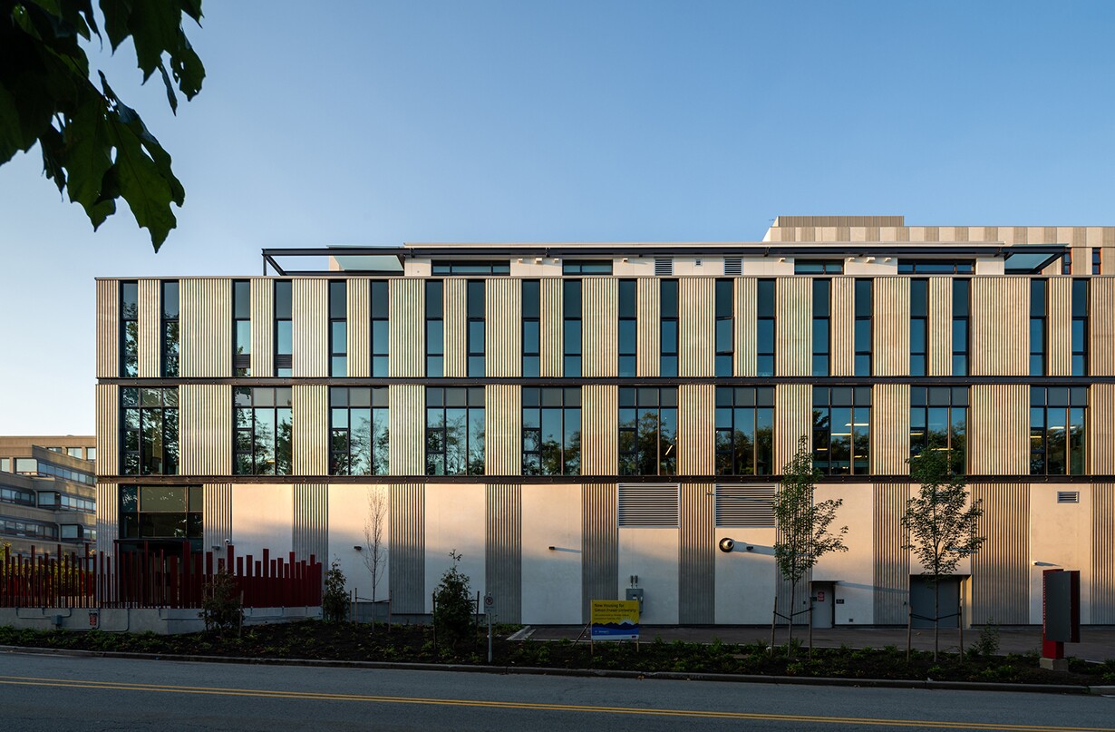 SFU Courtyard Residence - Cascadia Windows (6)