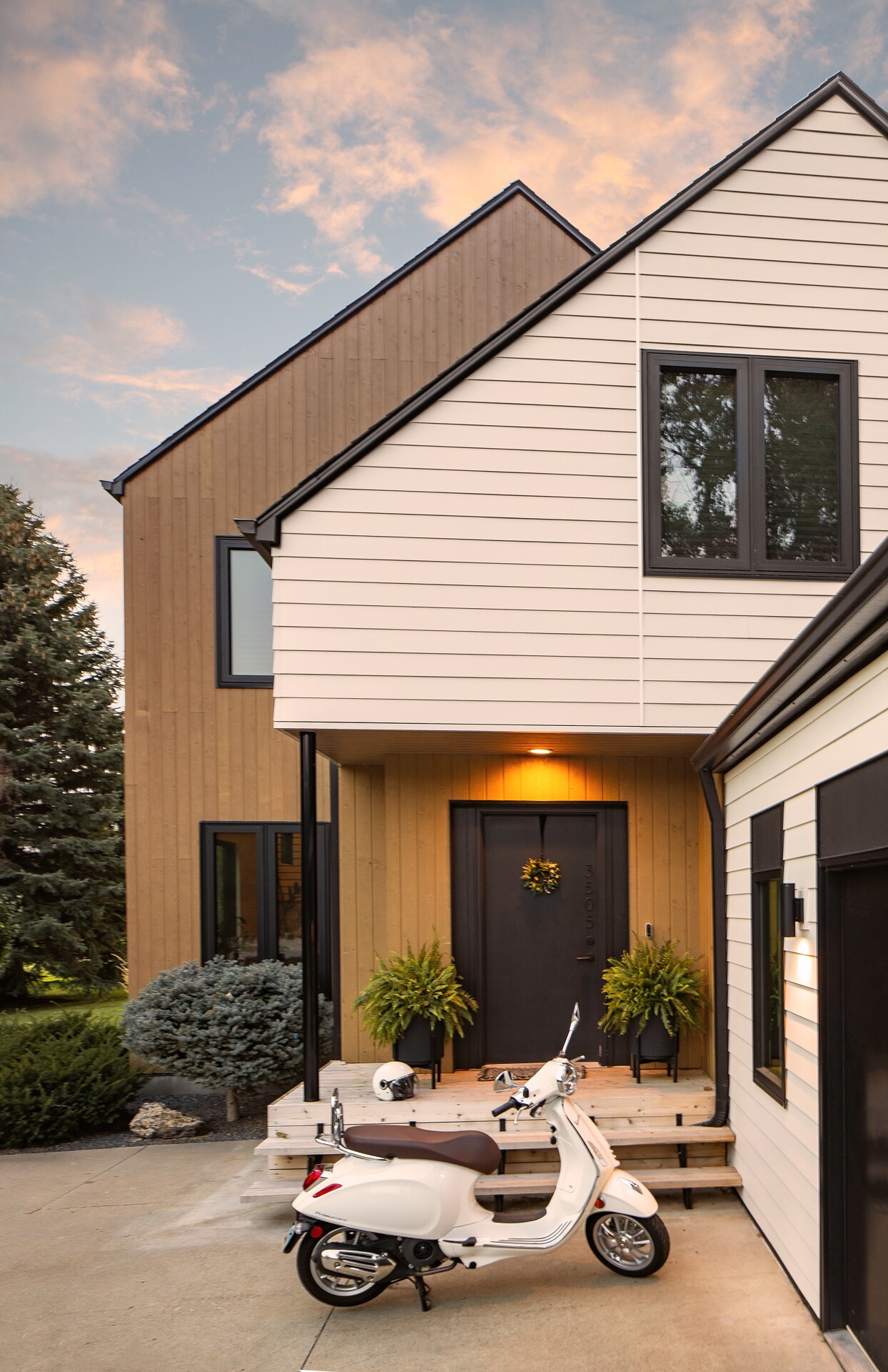 Cascadia Windows -Moonhaus - 61