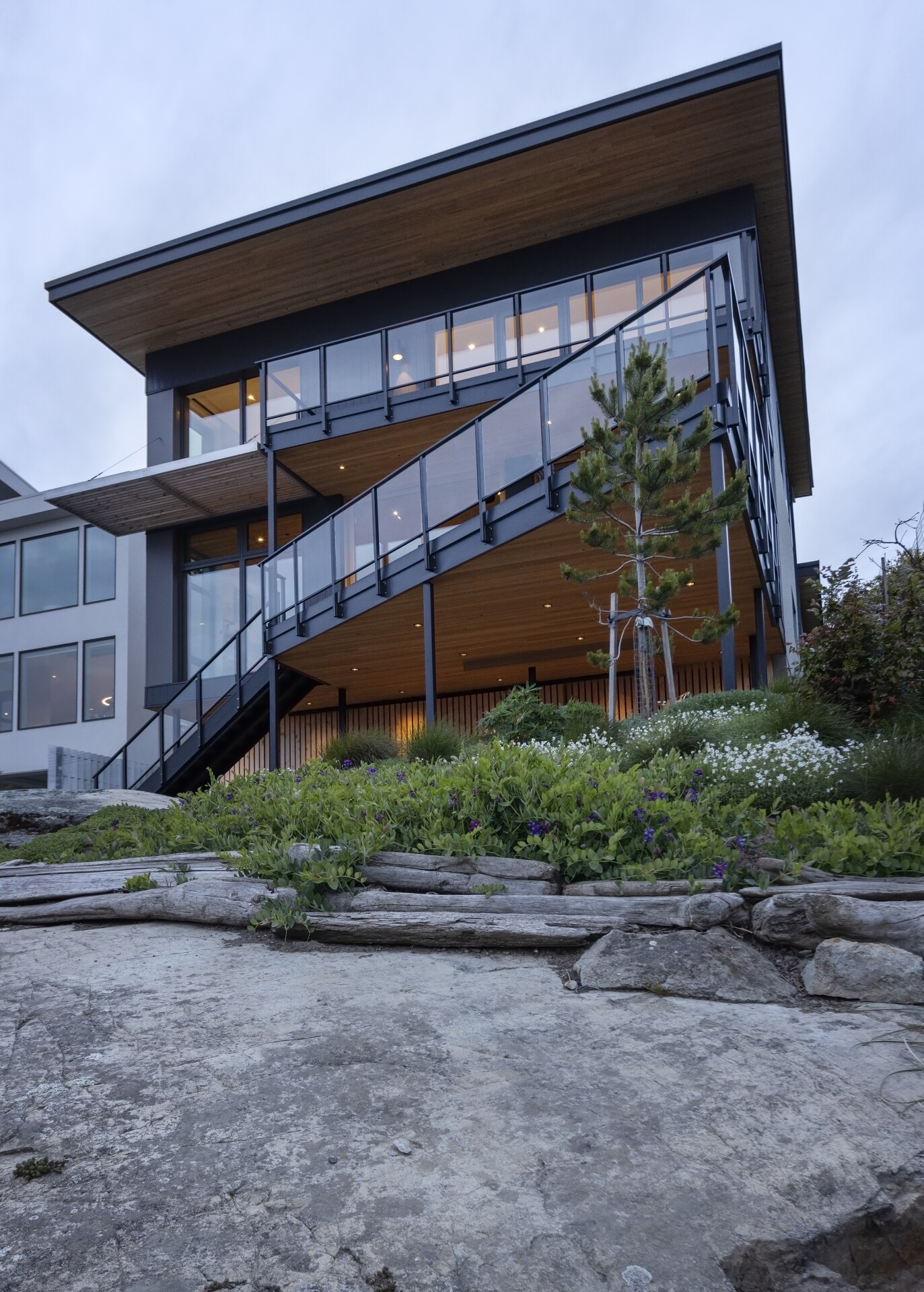 Pontoon-Cove-Eco-House-Universal-Series-9